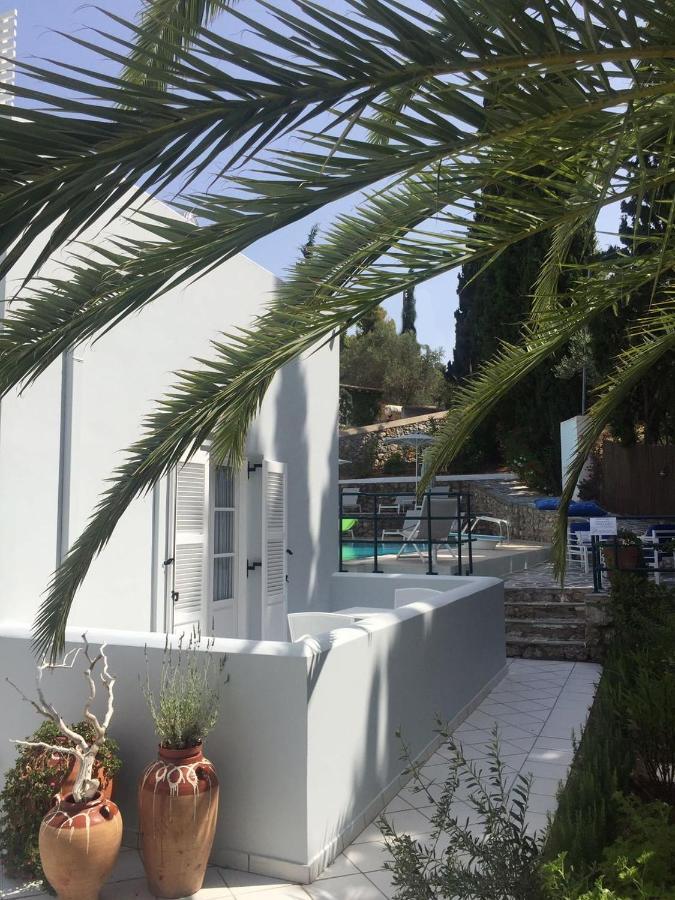 Oltremare Inn Spetses Town ภายนอก รูปภาพ