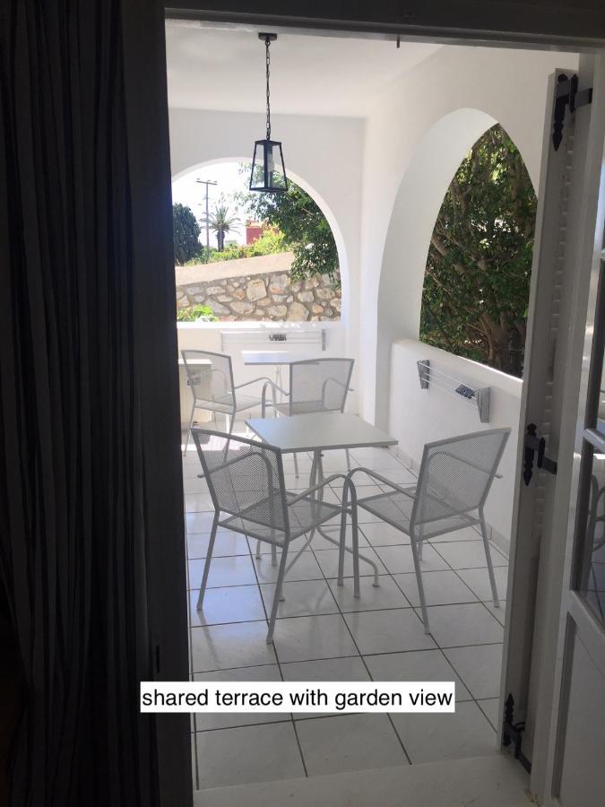Oltremare Inn Spetses Town ภายนอก รูปภาพ