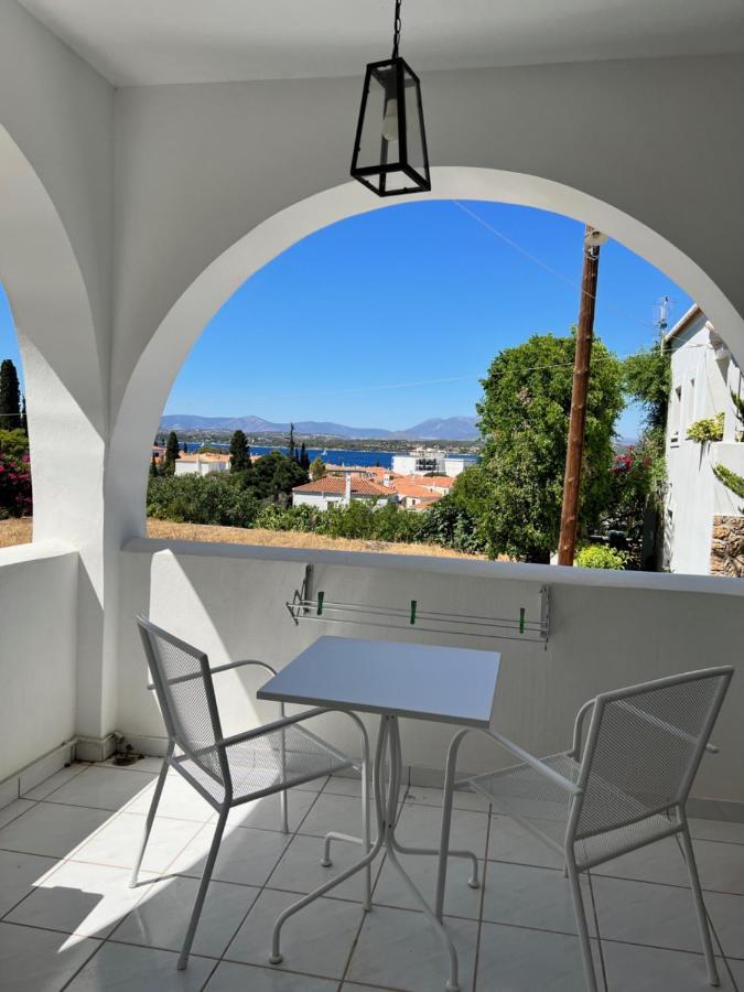 Oltremare Inn Spetses Town ภายนอก รูปภาพ