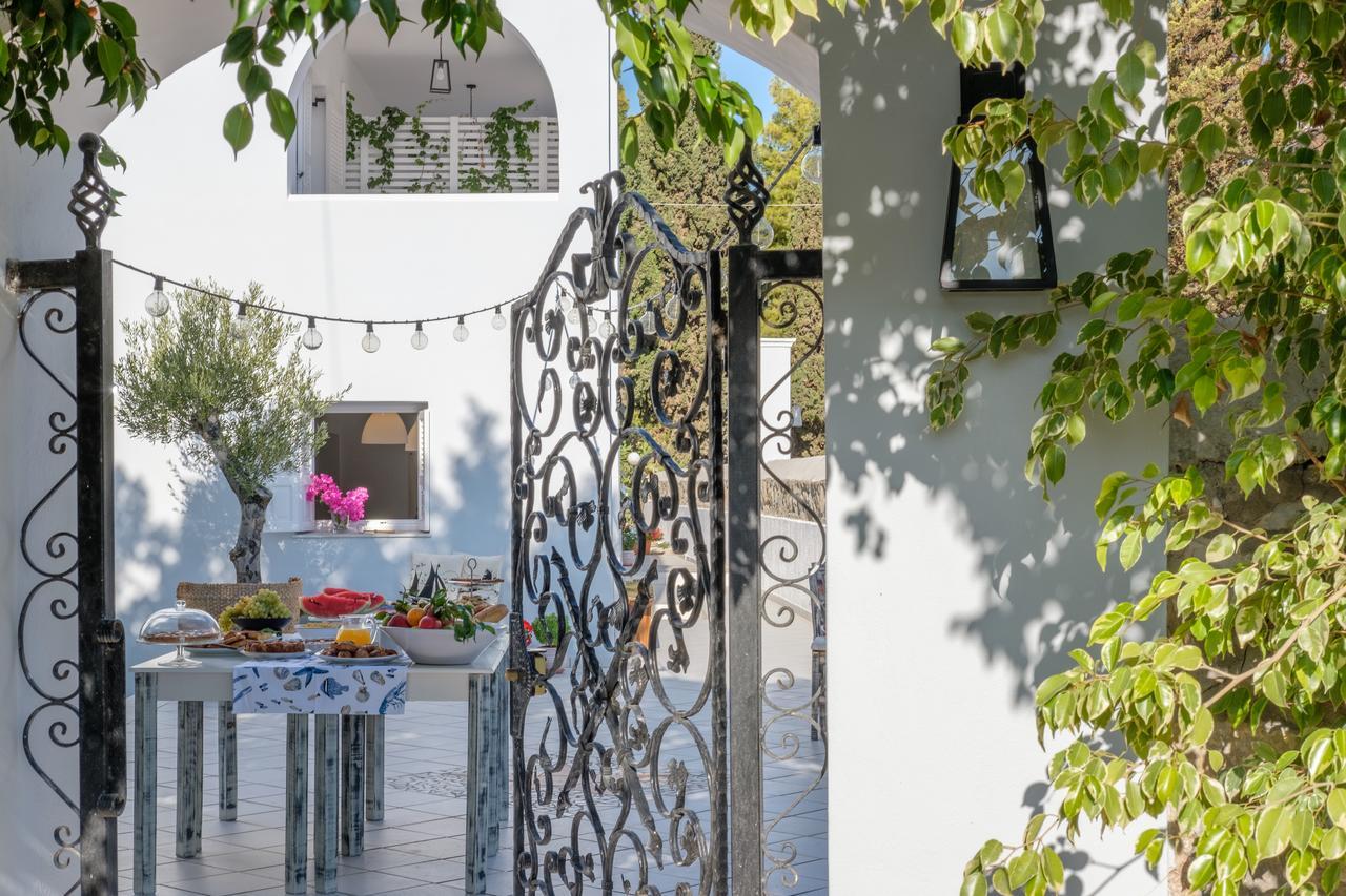 Oltremare Inn Spetses Town ภายนอก รูปภาพ