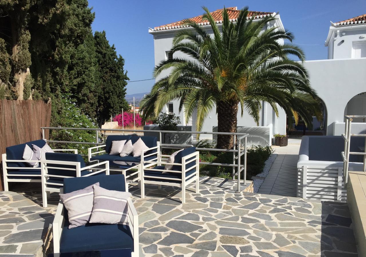 Oltremare Inn Spetses Town ภายนอก รูปภาพ